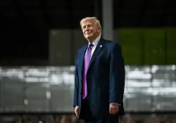 Los iraníes forman cadenas humanas mientras Trump amenaza con la muerte de "toda una civilización"