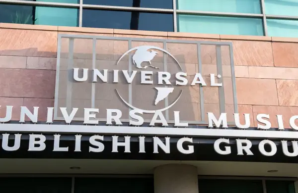 Bill Ackman hace una oferta para comprar Universal Music Group y las acciones de la discográfica se disparan