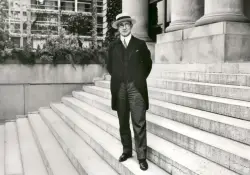 La historia del inmigrante que llegó sin trabajo a Nueva York y fundó revista Forbes