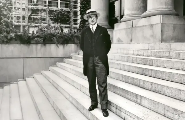 La historia del inmigrante que llegó sin trabajo a Nueva York y fundó revista Forbes