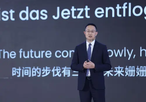 Quién es el exHuawei que amasó US$ 2.000 millones gracias al negocio del almacenamiento de energía