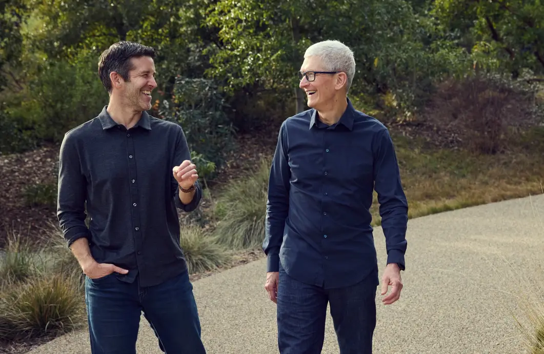 Qué desafíos enfrentará John Ternus tras la salida de Tim Cook de Apple