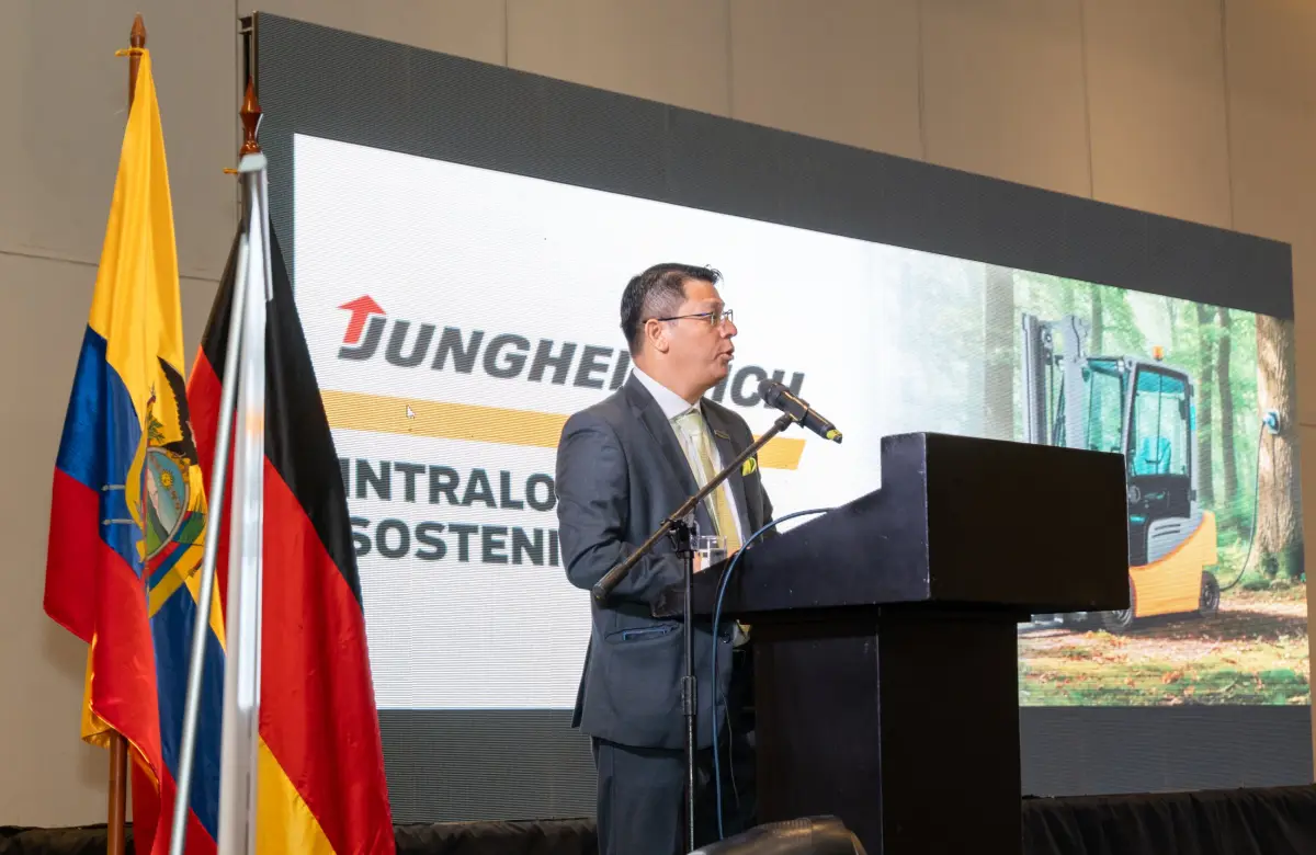 Jungheinrich Ecuador impulsa la logística sostenible con la reforestación del Chocó andino 