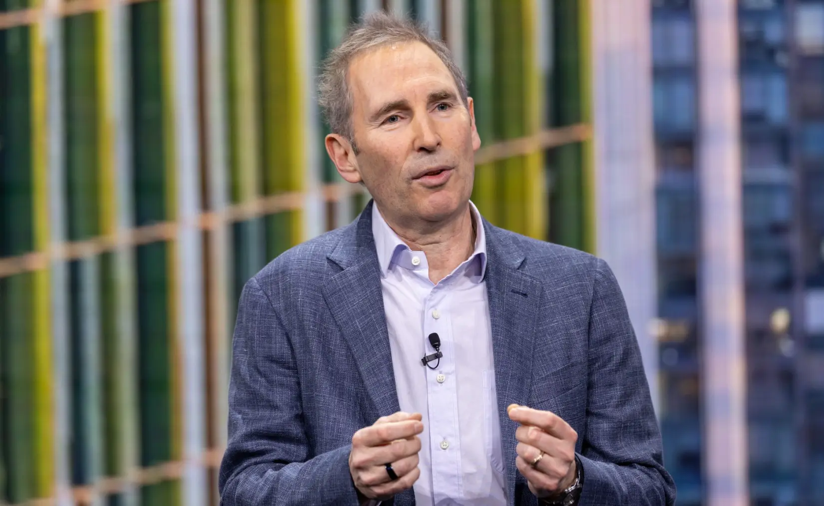 Amazon invirtió US$ 33.000 millones en Anthropic para asegurarse el recurso más escaso del negocio tecnológico