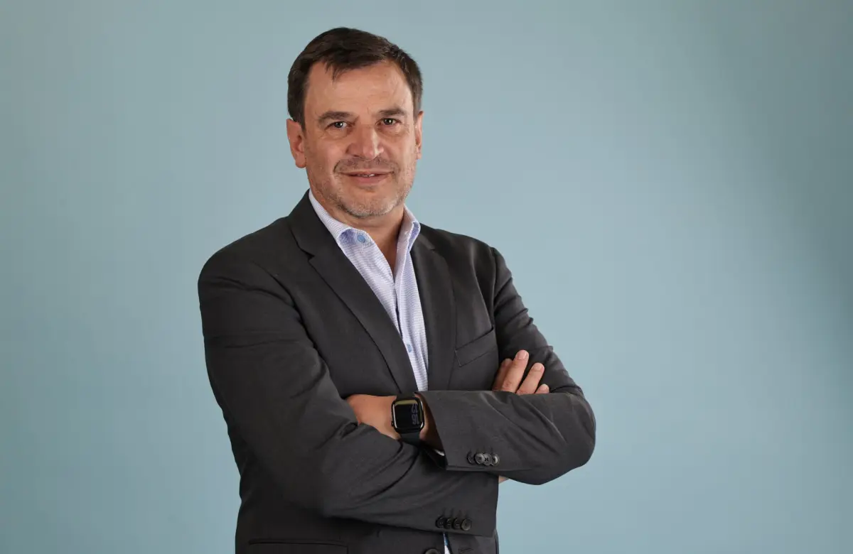 ‘A hackear el sistema educativo’