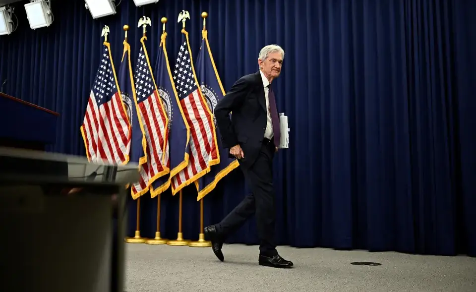 La votación más dividida de la Fed en décadas abre una nueva etapa de tensión monetaria en EE.UU.
