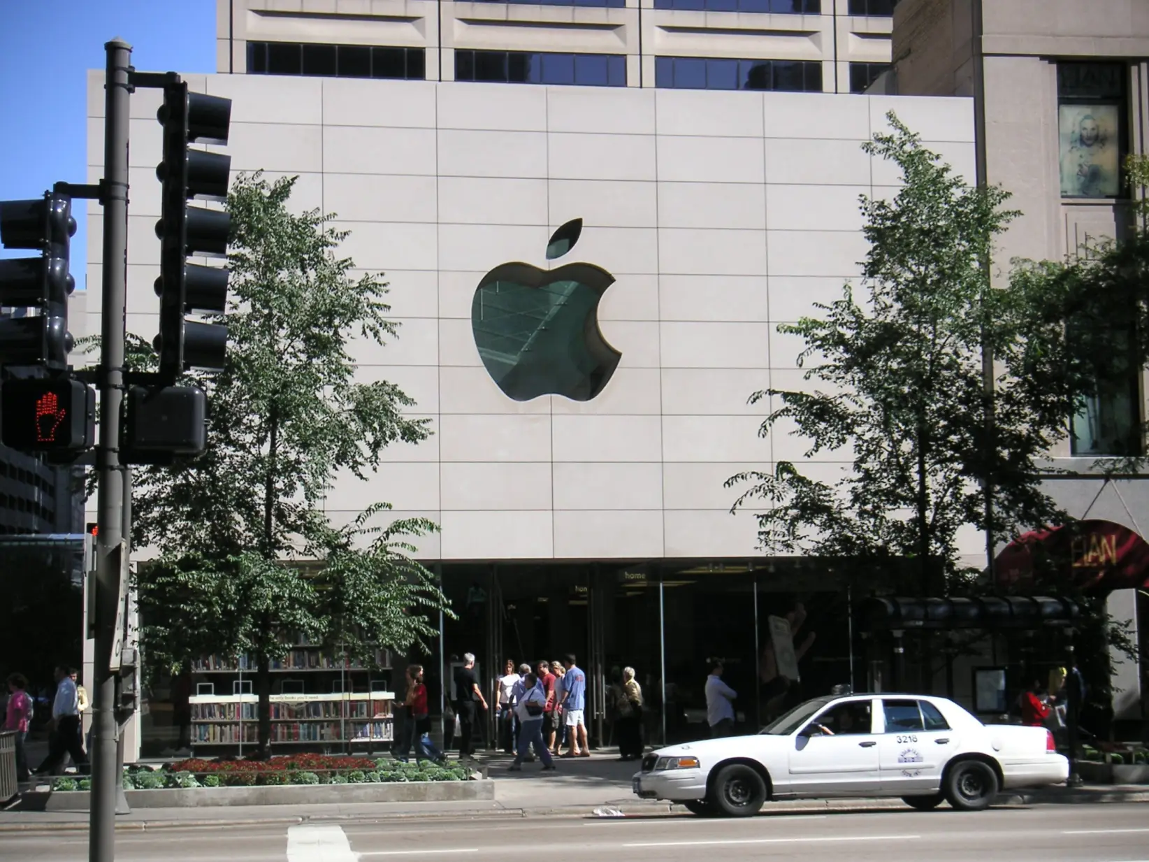 SE PUEDE USAR/ Apple (Foto: Dweider, CC BY-SA 3.0 <http://creativecommons.org/licenses/by-sa/3.0/>, via Wikimedia Commons)
