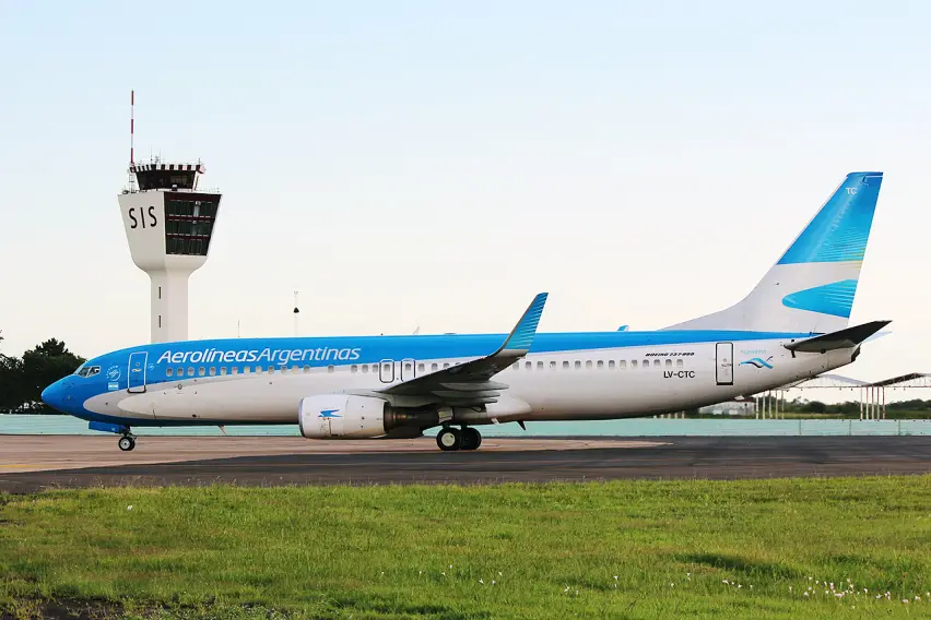 SE PUEDE USAR/Aerolíneas Argentinas  (Foto: Edgardo Gimenez Mazó, CC BY-SA 4.0 <https://creativecommons.org/licenses/by-sa/4.0>, via Wikimedia Commons