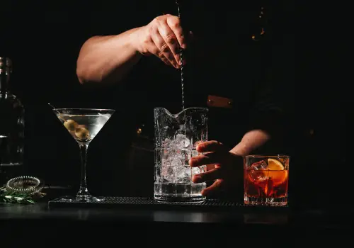 Menos invención, más precisión: por qué el Negroni y el Martini siguen marcando el ritmo