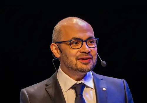 Con US$ 2.100 millones recaudados, esta empresa de Google lidera la mayor apuesta para el descubrimiento de fármacos por IA