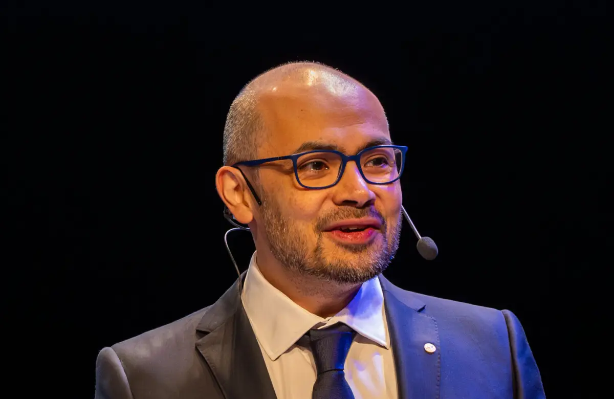 Con US$2100 millones recaudados, esta empresa de Google lidera la mayor apuesta para el descubrimiento de fármacos por IA