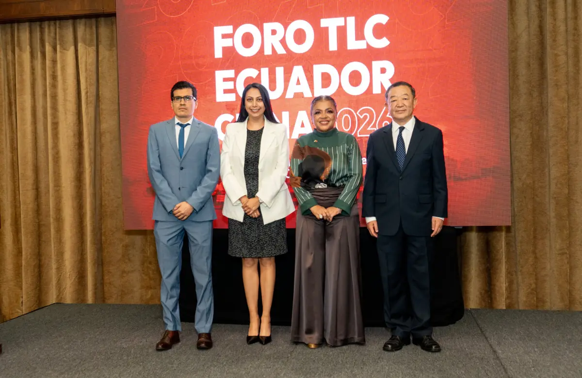 China compra desde camarón hasta corcho ecuatorianos