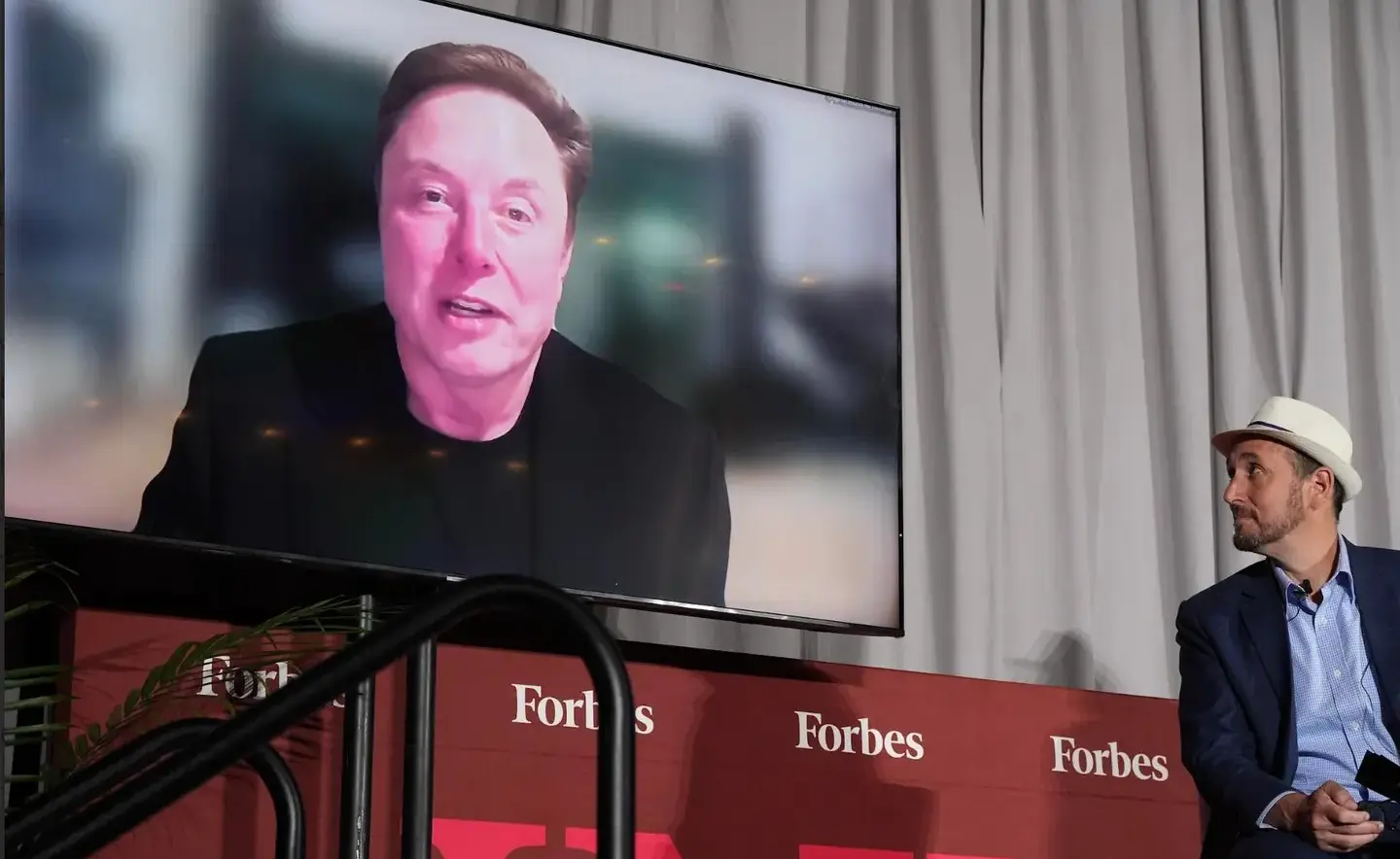 Elon Musk en exclusiva con Forbes: "El veredicto de OpenAI sienta un precedente peligroso"