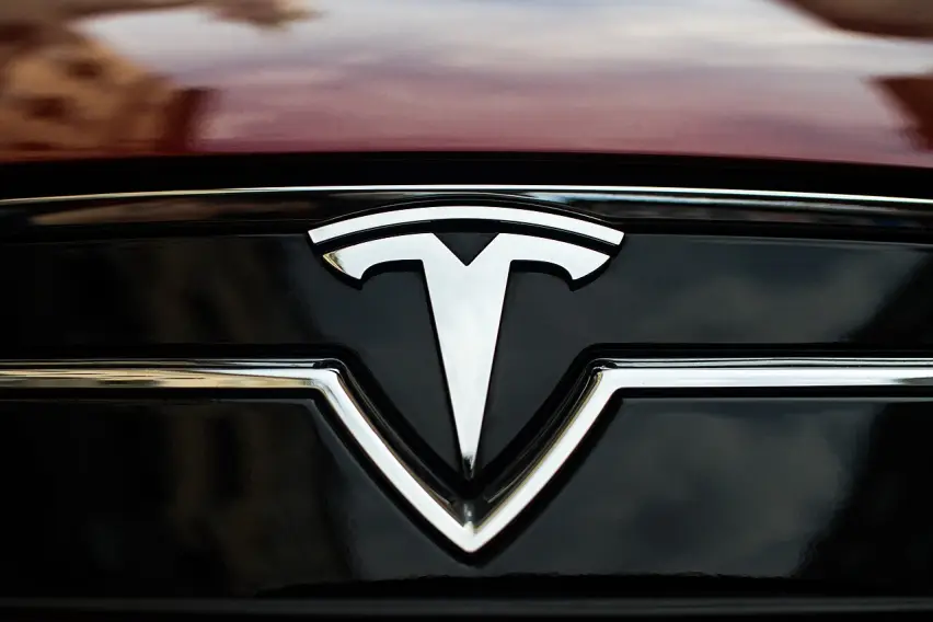 Tesla (SE PUEDE USAR) Crédito: Wikimedia Commons