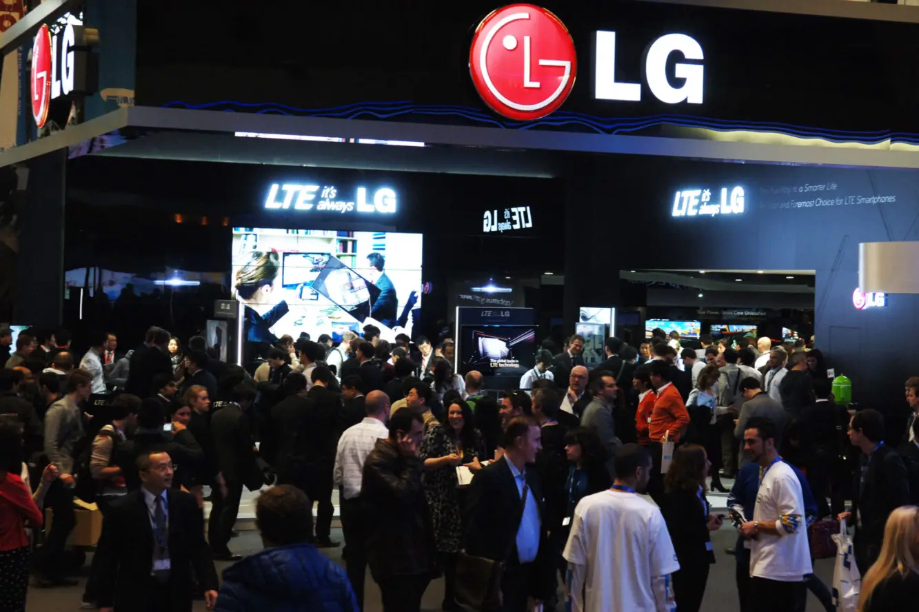 LG - SE PUEDE USAR - (Foto: LG전자, CC BY 2.0 <https://creativecommons.org/licenses/by/2.0>, via Wikimedia Commons)