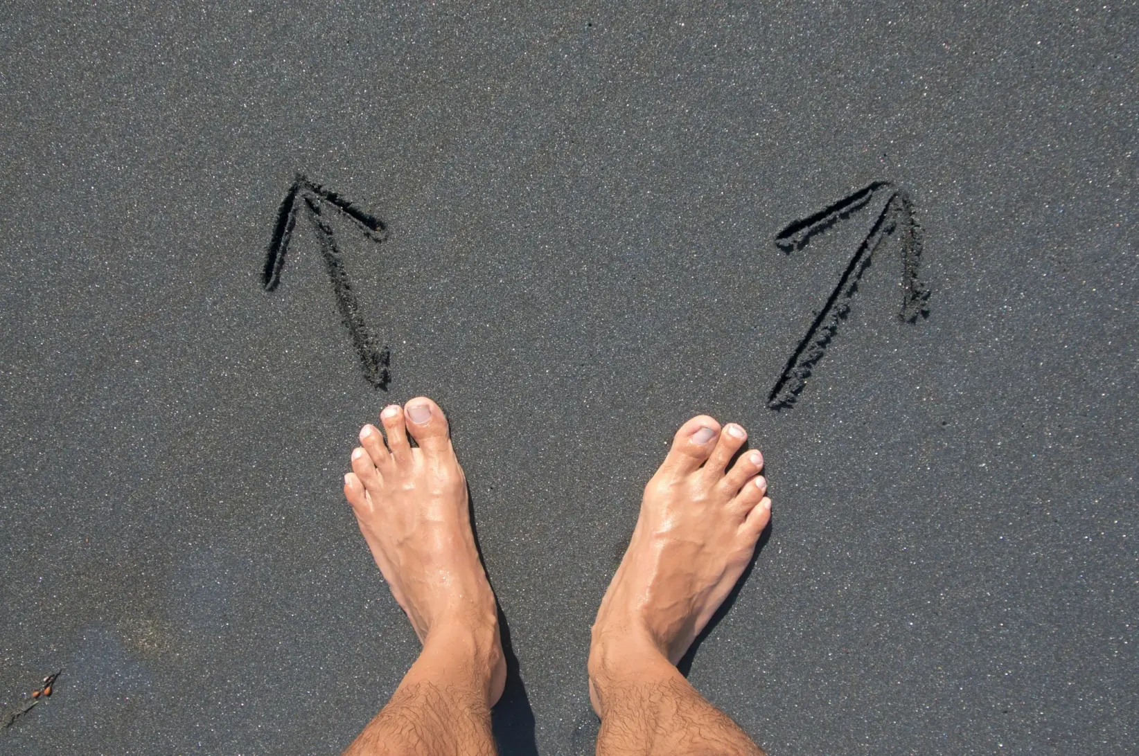 SE PUEDE USAR/Elegir, dos caminos, dos opciones  (Foto: Pexels-Marlon-Trottmann-3904660-5819302).