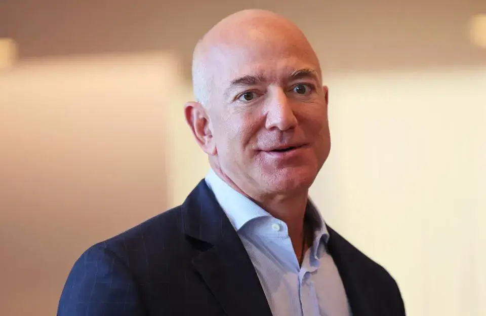 Jeff Bezos pidió eliminar el impuesto a la renta para la mitad más pobre de Estados Unidos