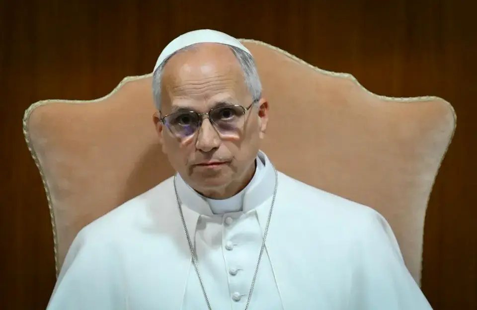El Papa León XIII pinta un sombrío futuro para la IA, con una advertencia de "Torre de Babel", sin control humano