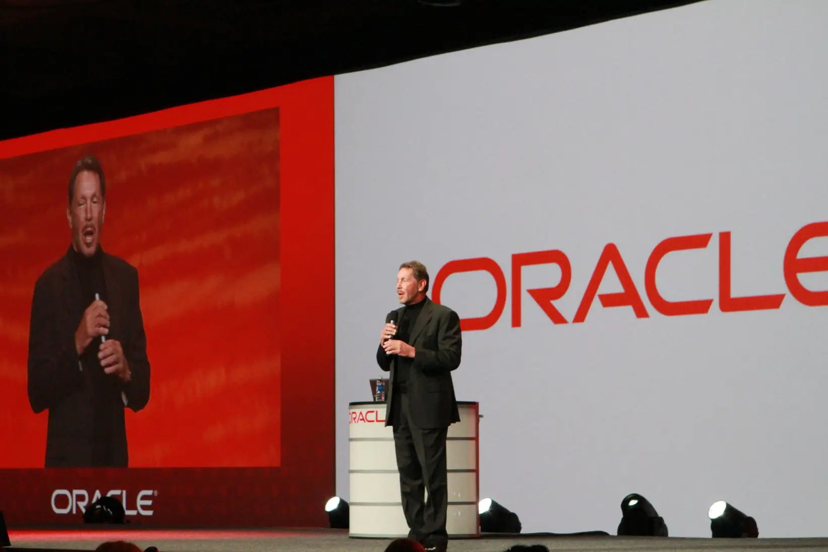 SE PUEDE USAR/ Larry Ellison  (Foto: Ilan Costica, CC BY-SA 4.0 <https://creativecommons.org/licenses/by-sa/4.0>, via Wikimedia Commons).