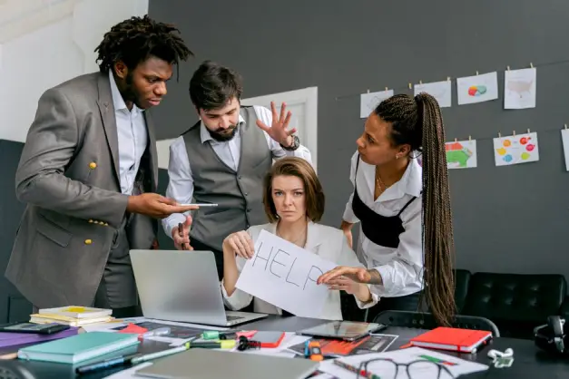 Fotos de stock gratuitas de agente, ambiente de oficina, apoyo de equipo. (Foto: Pexels)