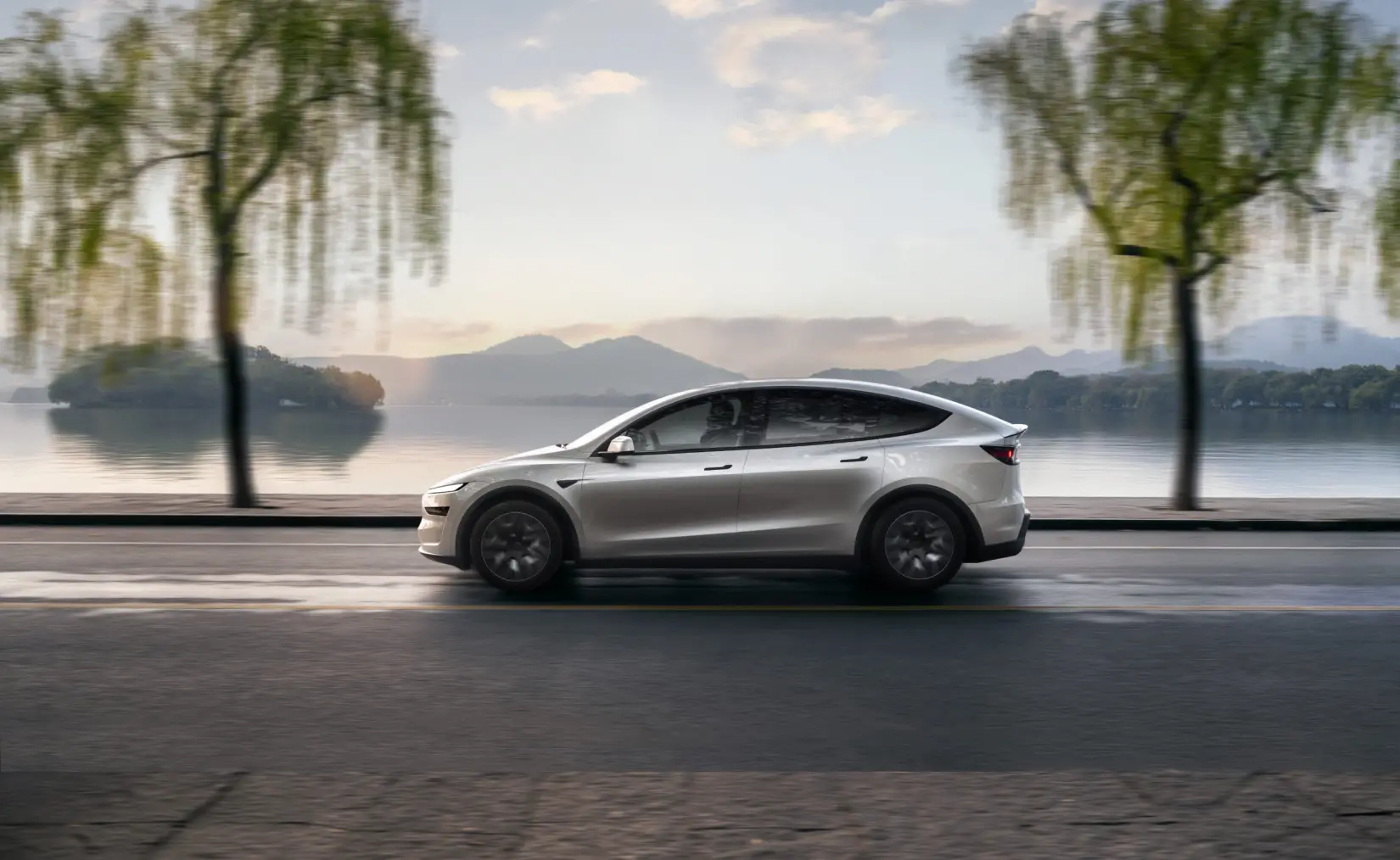 Tesla apuesta al auto de lujo familiar con la nueva versión de su Model YL