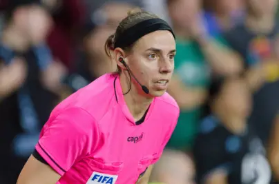 Brooke Mayo - Árbitra Mundial 2026