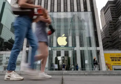 Apple enfrenta una nueva presión de costos y Wall Street mira el impacto en sus ganancias