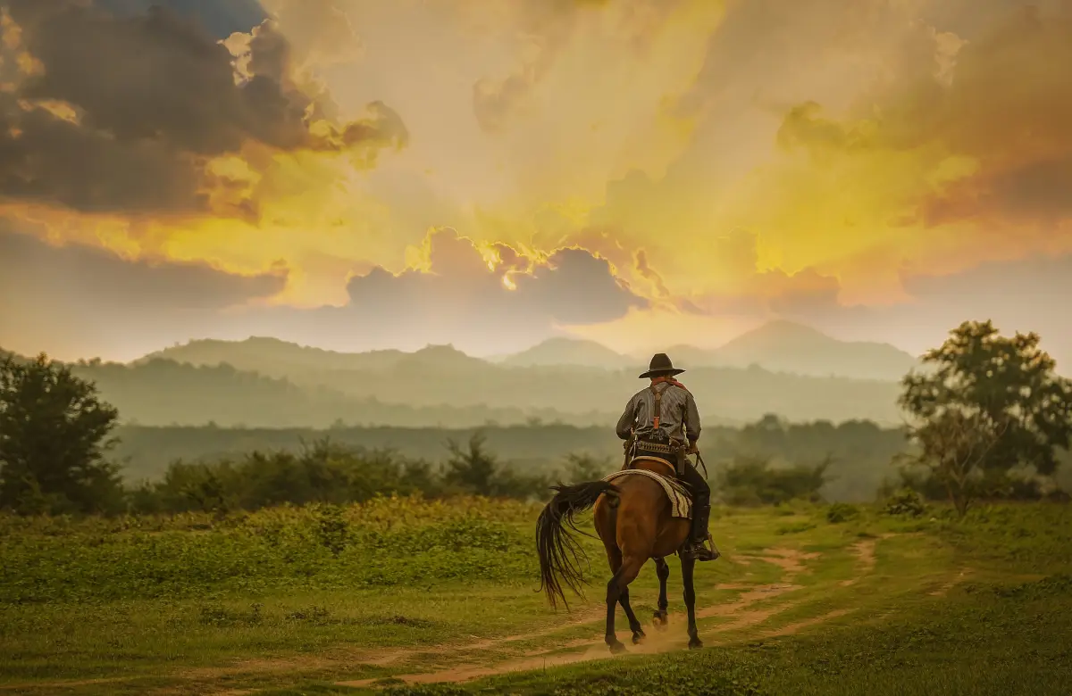 A caballo                                             