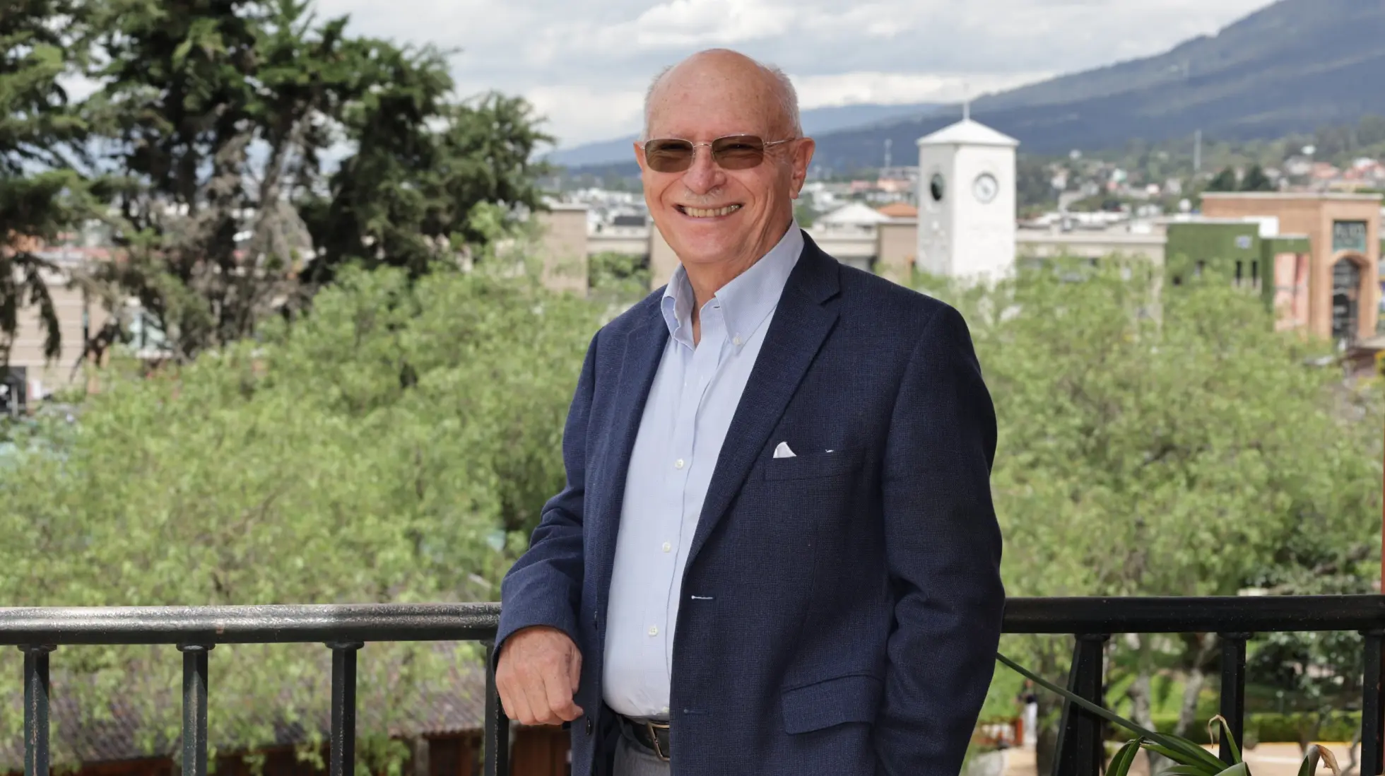 Carlos Montúfar: el optimista que insiste en aprender a observar