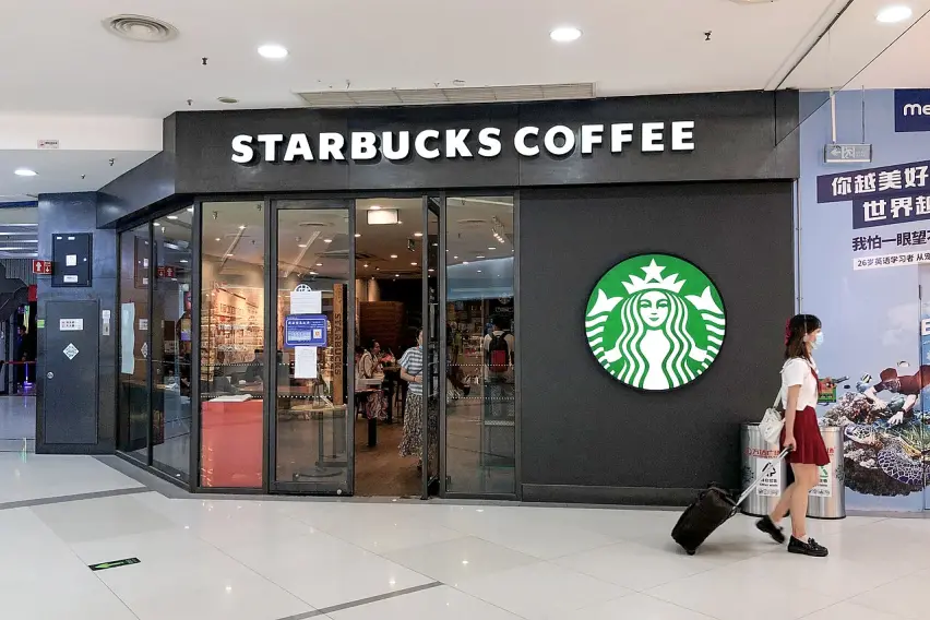 Starbucks (SE PUEDE USAR) Crédito: N509FZ, CC BY-SA 4.0- Wikimedia Commons