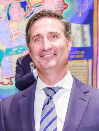 Brian Niccol (SE PUEDE USAR) Crédito: Phi Delta Theta, CC BY 2.0- Wikimedia Commons