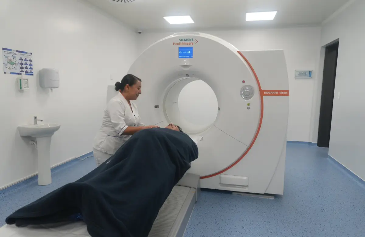 SOLCA Quito incorpora un innovador radiofármaco para fortalecer el diagnóstico del cáncer