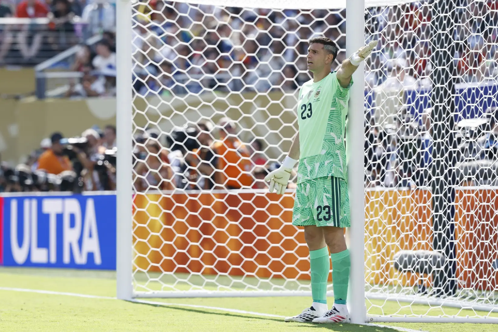 Emiliano Dibu Martínez Selección