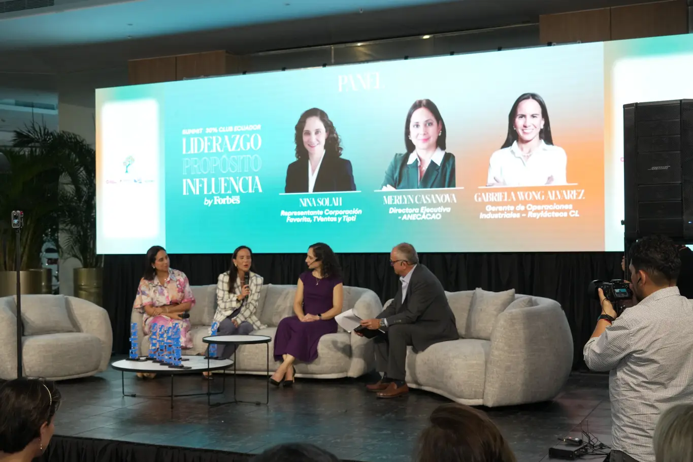 Summit Liderazgo, Propósito e Influencia, organizado por 30% Club Ecuador y Forbes Ecuador