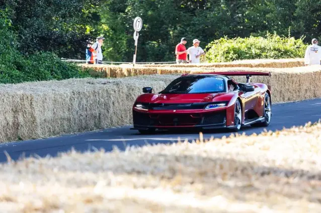 Ferrari F80 (NO SE PUEDE USAR) (Foto de Martyn Lucy/Getty Images)