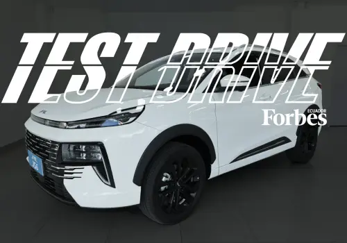 JAC JS6 PHEV Hybrid: un SUV que apuesta por la potencia eléctrica sin renunciar al confort