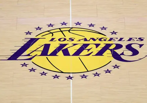 ¿Quiénes son los empresarios que compraron Los Angeles Lakers por US$ 12.500 millones?