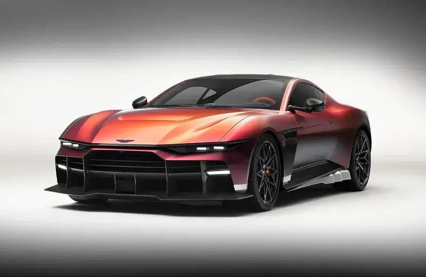 Aston Martin presentó el auto con motor delantero más potente de su historia y solo fabricará 150 unidades