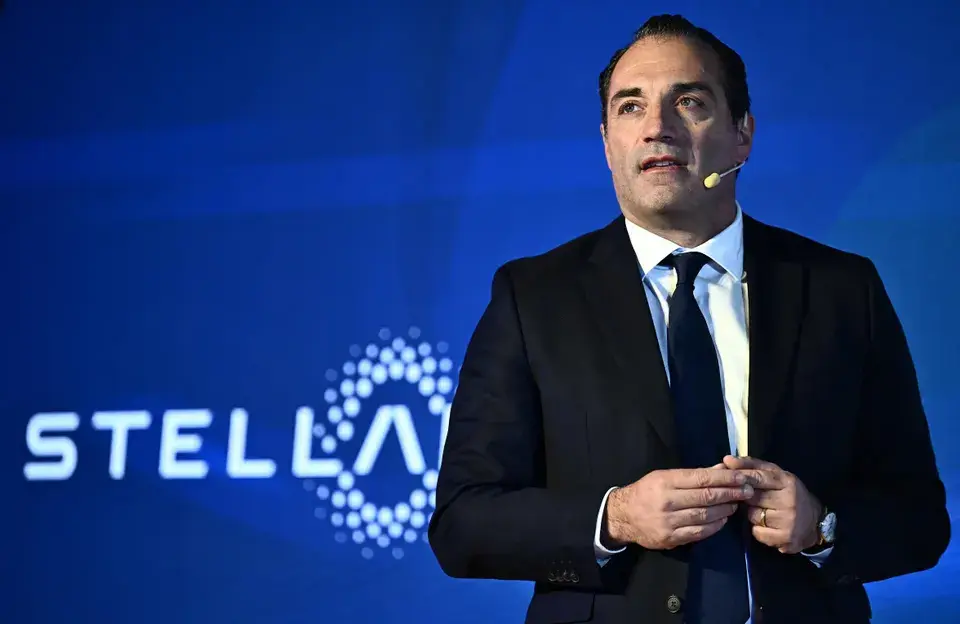 Con su acción en mínimos, Stellantis enfrenta una decisión clave para frenar el avance de China