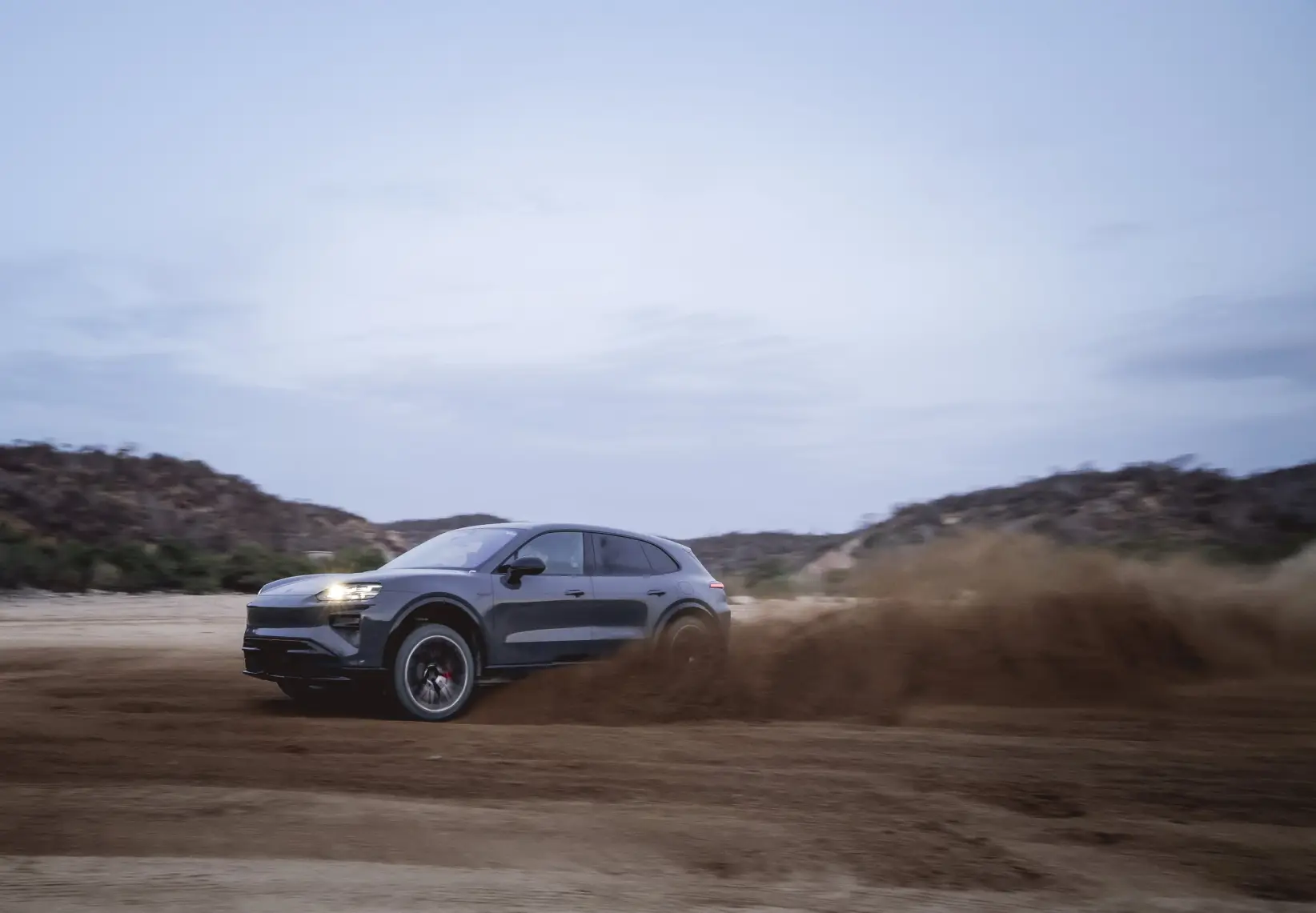  Porsche presentó el Cayenne Electric en Los Cabos