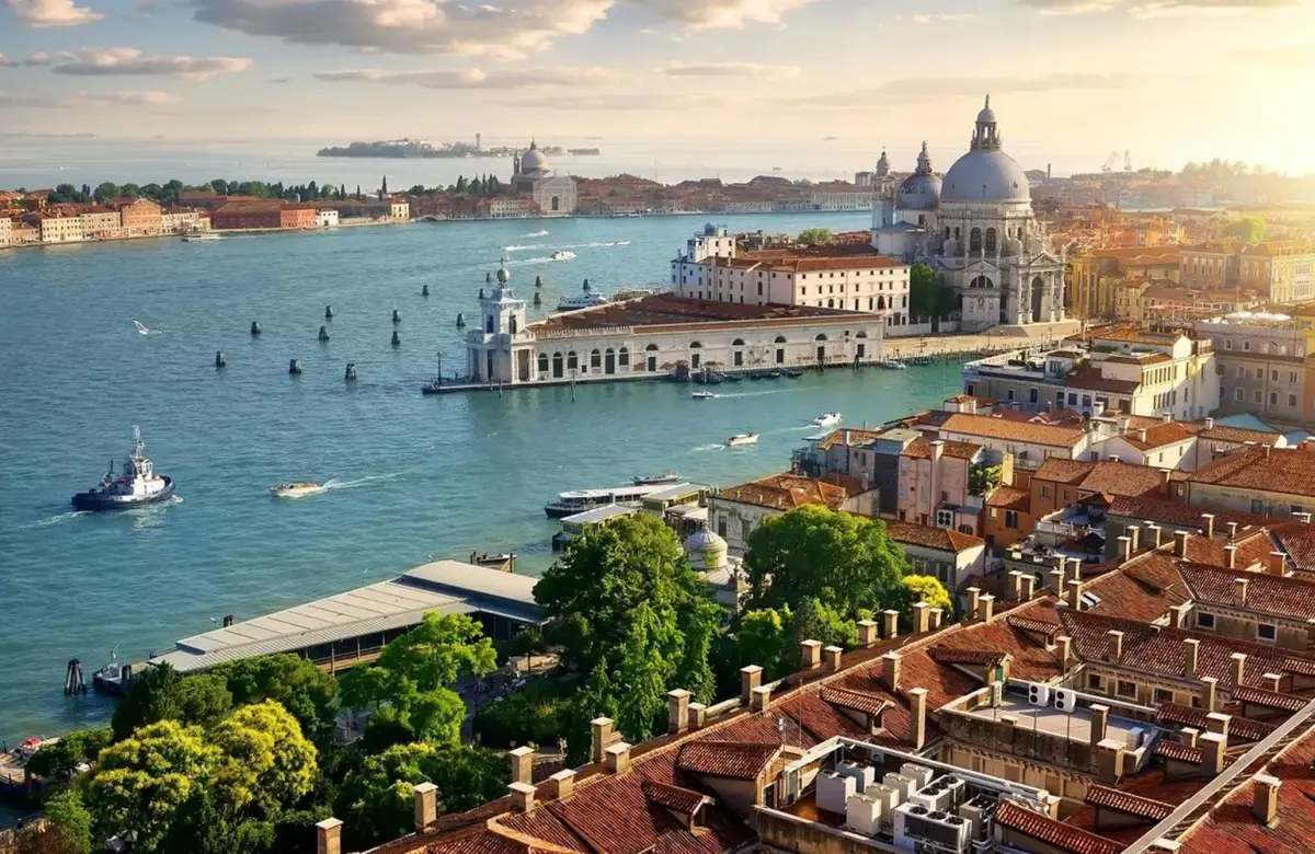 Guía exclusiva de Venecia: hoteles de lujo, gastronomía local y experiencias más allá de sus atracciones típicas