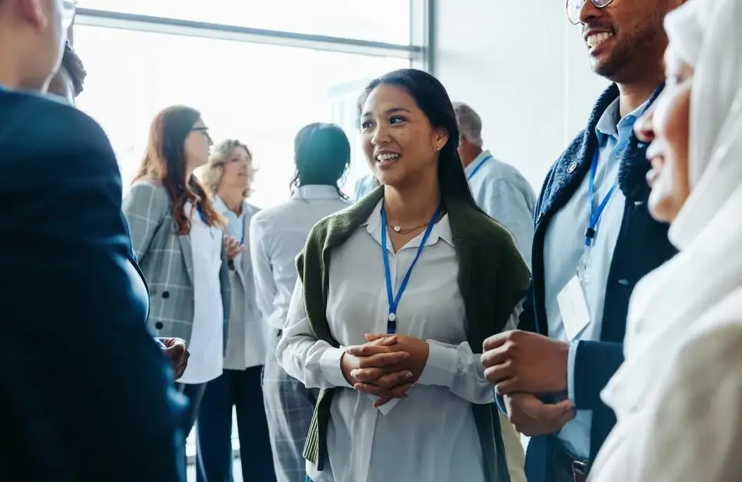 Generación Z y empleo: cuatro claves para hacer networking 