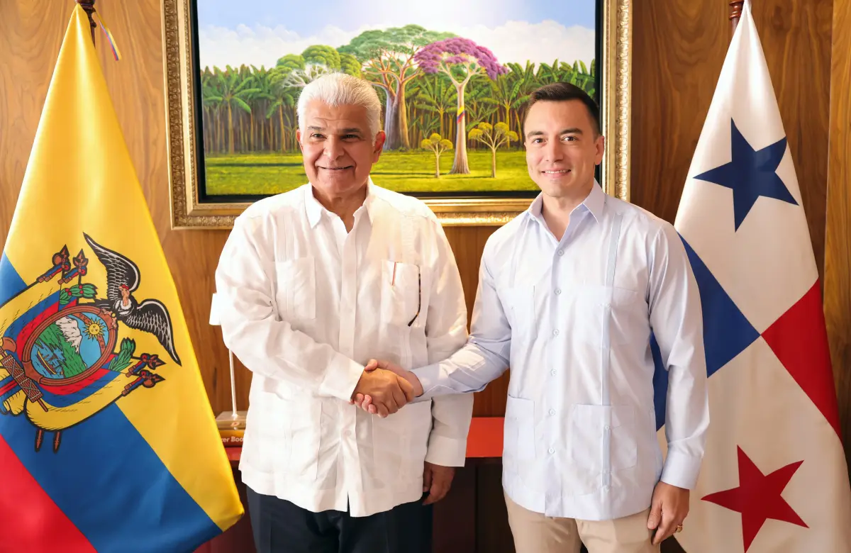 Ecuador apunta a Panamá como el principal hub para productos de exportación 