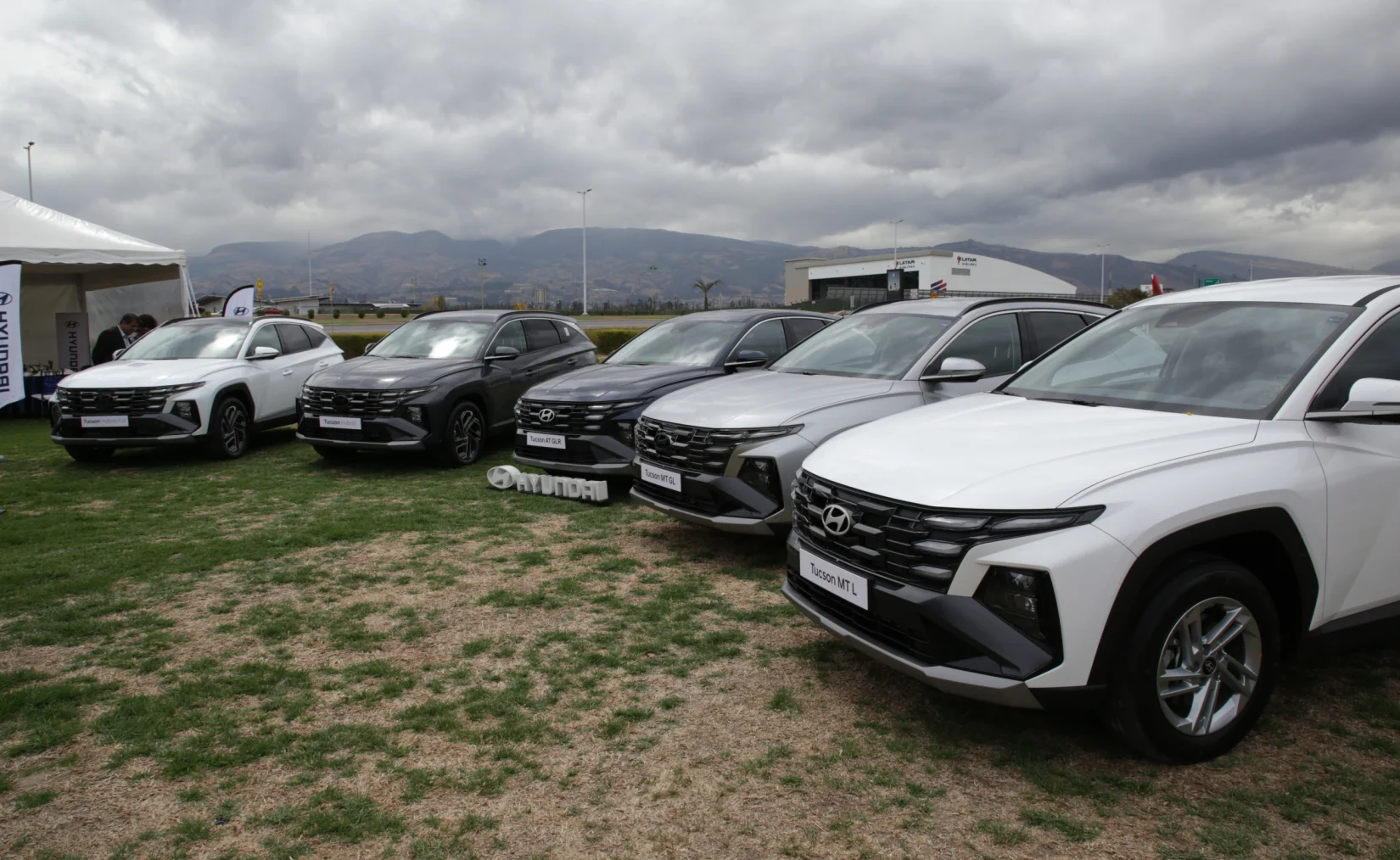 La cuarta generación del Tucson ofrece cinco versiones en Ecuador, con motores a gasolina e híbridos
