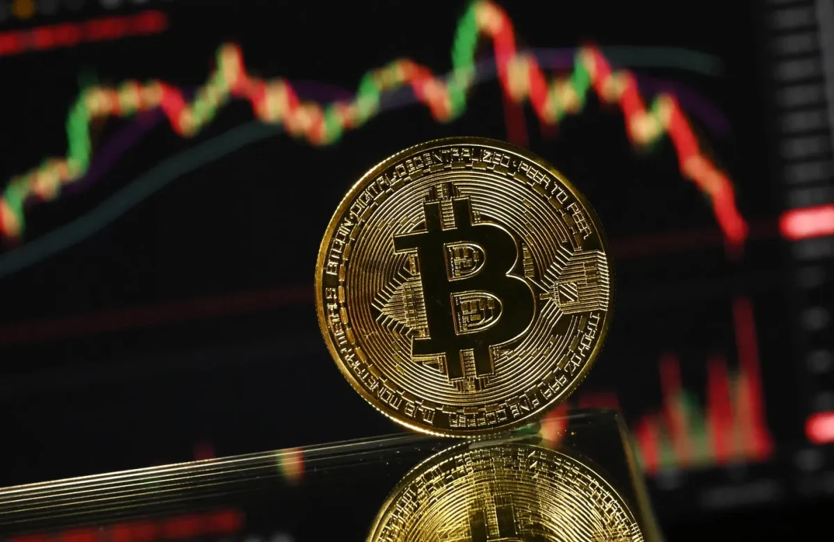 Bitcoin y Ethereum caen tras el fracaso de la ley CLARITY en el Senado de Estados Unidos