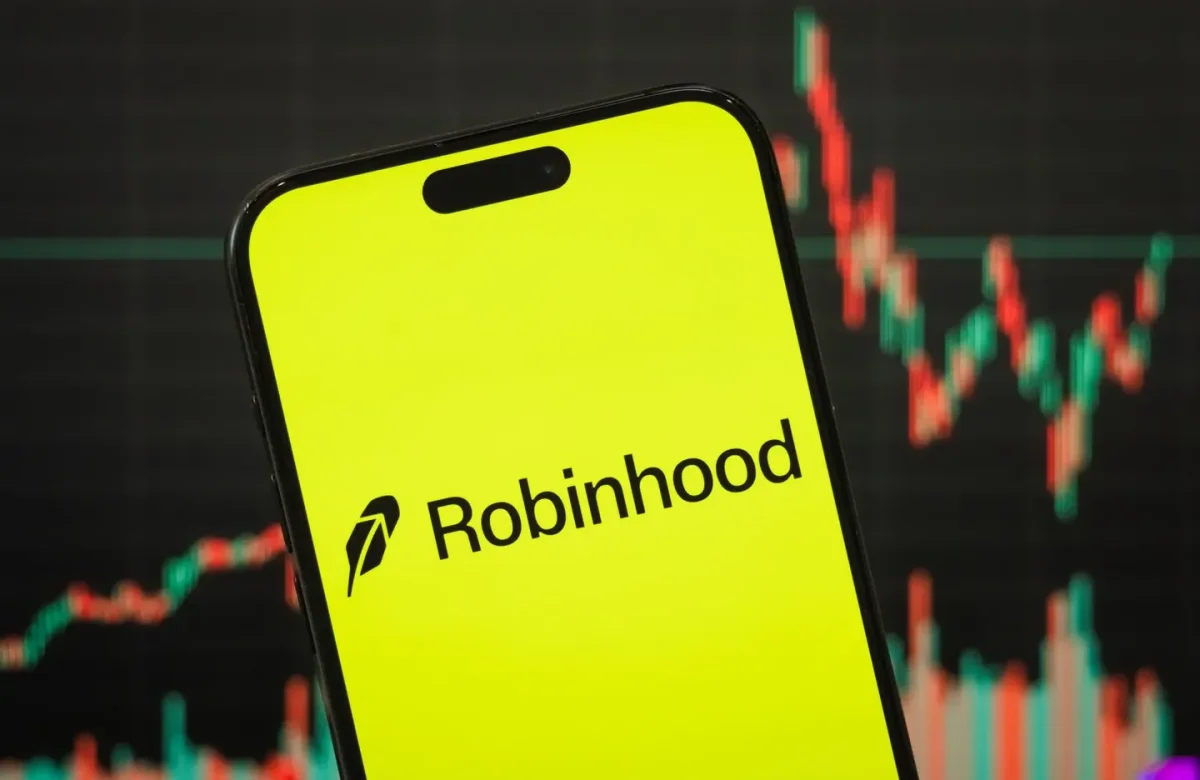 Robinhood otra vez en la mira: sus acciones cayeron más de 5% tras una acusación por fraude cripto