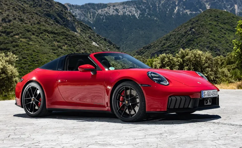 Porsche convirtió en híbrido uno de sus deportivos más emblemáticos
