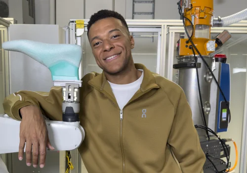 Otro sacudón al imperio de Nike: pierde a Mbappé a manos de la suiza On que se abre camino en el negocio del fútbol