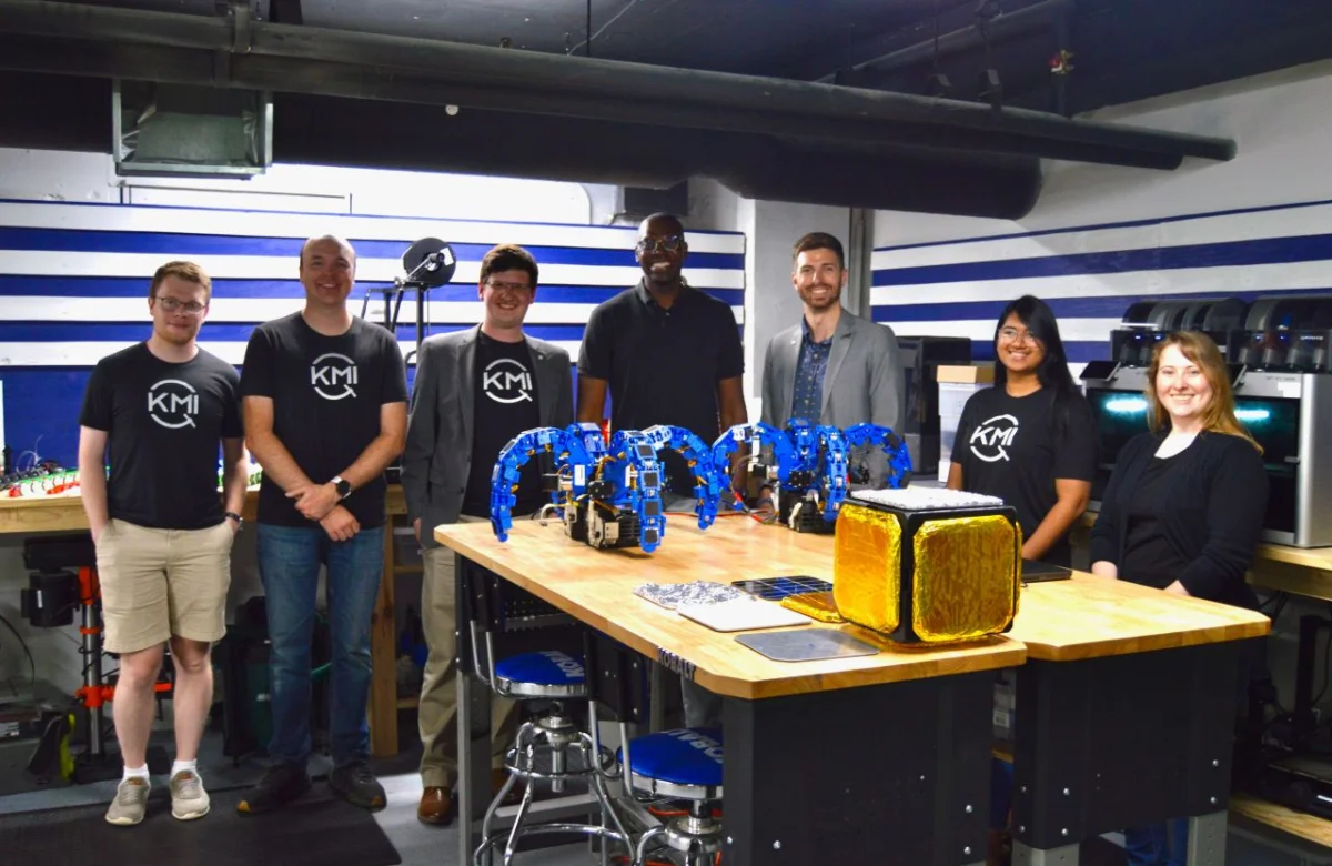 Esta startup está construyendo grúas de remolque para remover la basura espacial