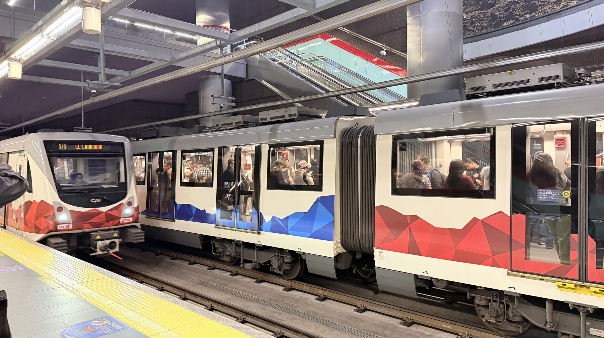 Medellín-Quito: la cultura Metro que mueve 250.000 pasajeros al día